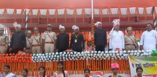 बड़े ही धुम-धाम से मनाया गया शहर में 80 स्वतंत्रता दिवस, स्वंतत्रता सेनानी सहित अन्य प्रशासनिक सेवा में लगे कर्मियों और पुलिस कर्मियों को भी किया गया है सम्मानित।